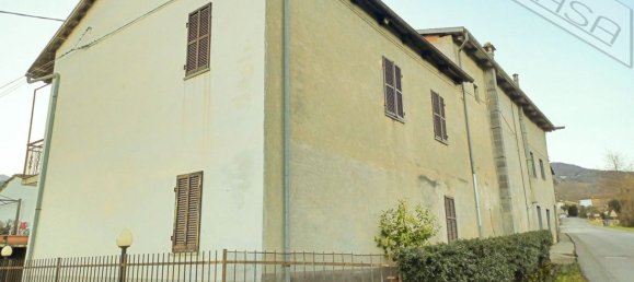 Дом с 6 комнатами в Баньоло Пьемонте, Италия № 162222 45