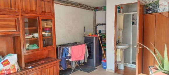 Дом с 6 комнатами в Баньоло Пьемонте, Италия № 162222 16