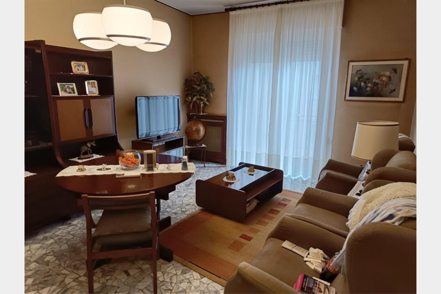 Apartamento de 2 dormitorios en Como, Italy No. 272691