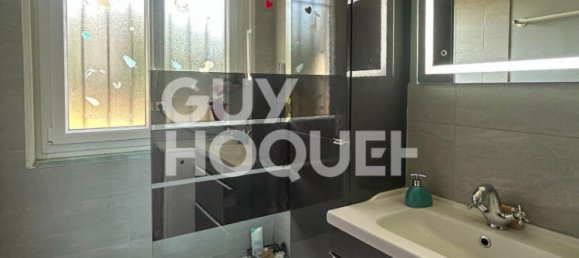 3 bedrooms House in Saint-Clair-du-Rhone, France No. 269779 18