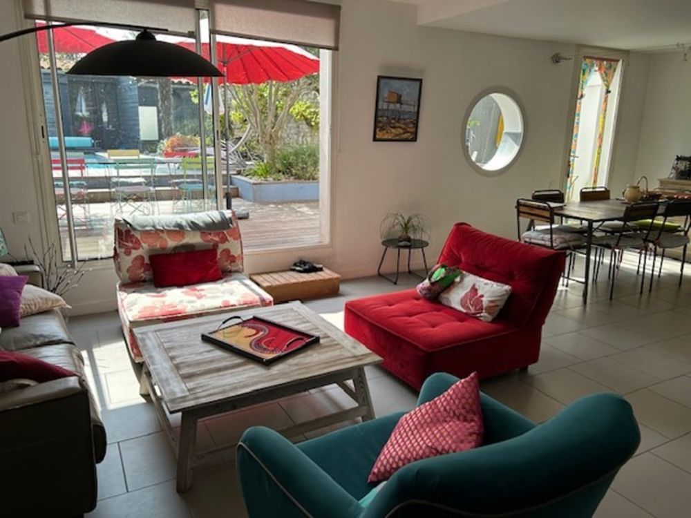 Casa de 3 dormitorios en La Rochelle, France No. 287182