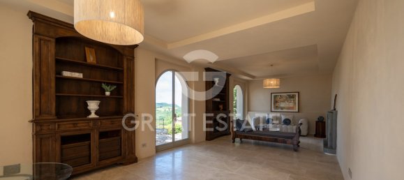 5 bedrooms Villa in Lisciano Niccone, Italy No. 288067 10
