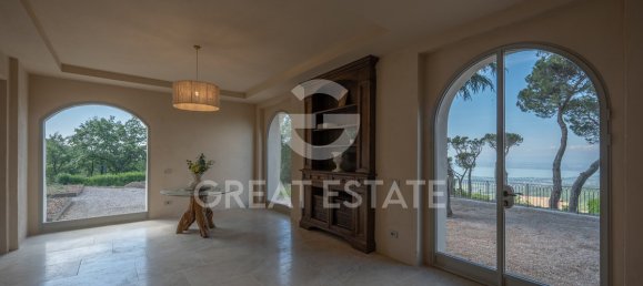 5 bedrooms Villa in Lisciano Niccone, Italy No. 288067 12