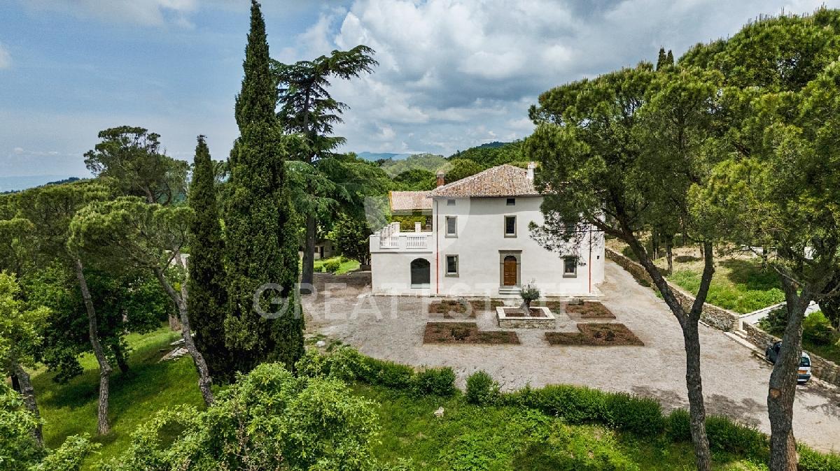 5 bedrooms Villa in Lisciano Niccone, Italy No. 288067