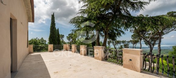 5 bedrooms Villa in Lisciano Niccone, Italy No. 288067 5