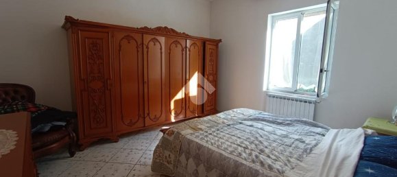 5 rooms Apartment in Genoa, Italy No. 35310 35