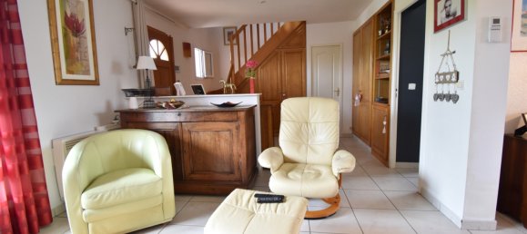 Villa de 3 dormitorios en Brou, France No. 225130 10