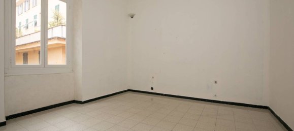 4 bedrooms Apartment in Genoa, Italy No. 373215 12