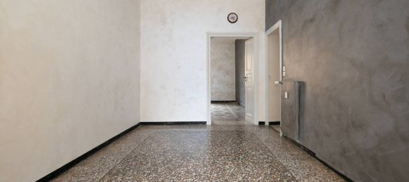 4 bedrooms Apartment in Genoa, Italy No. 373215 18