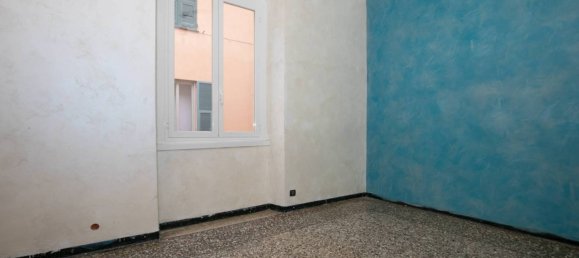 4 bedrooms Apartment in Genoa, Italy No. 373215 6