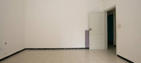 4 bedrooms Apartment in Genoa, Italy No. 373215 13