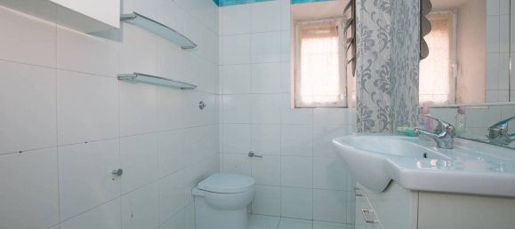 4 bedrooms Apartment in Genoa, Italy No. 373215 10