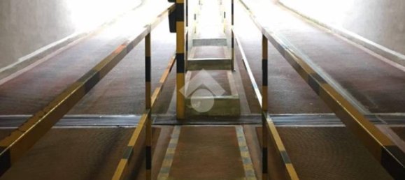 13m² Parking in Milan, Italy No. 332302 9