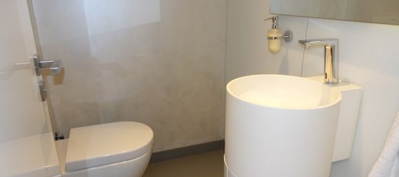 Gewerbliche Immobilie in Marbella, Spain 100m², Nr. 131545 2