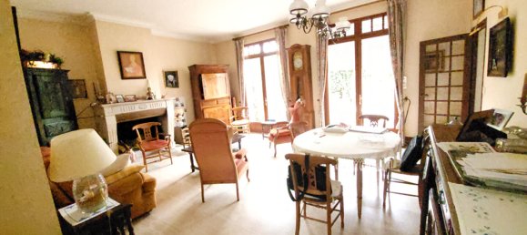 Замки и поместья с 6 комнатами в Рошфор, Франция № 278809 3