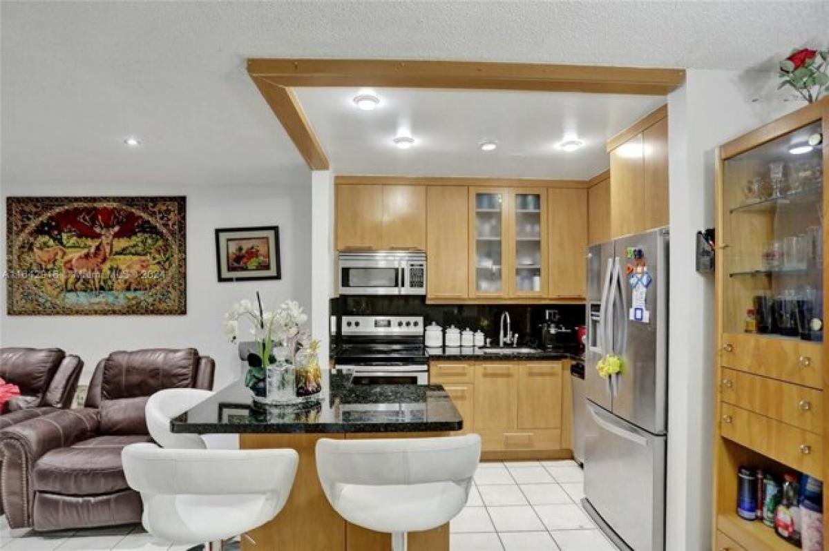 Дом с 2 спальнями в Майами, США № 350042