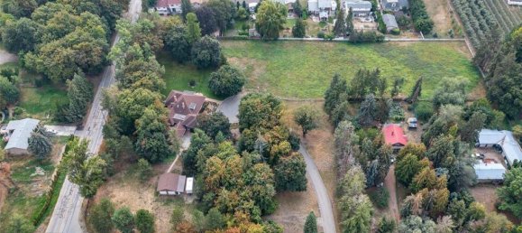 4 bedrooms House in British Columbia, Canada No. 1284 2