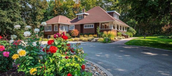 4 bedrooms House in British Columbia, Canada No. 1284 4