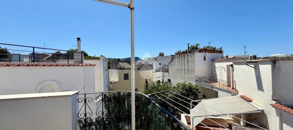 2 bedrooms Apartment in Forio, Italy No. 283729 4
