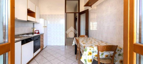 Квартира с 3 спальнями в Кассина де Пекки, Италия № 60878 7