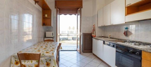 Квартира с 3 спальнями в Кассина де Пекки, Италия № 60878 13