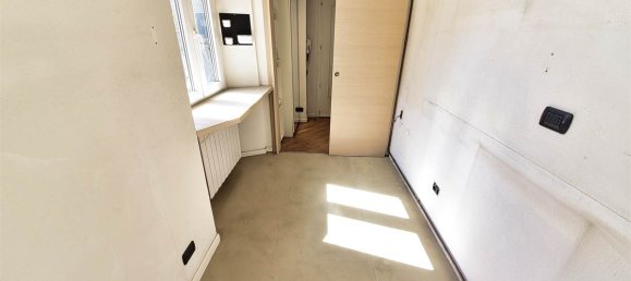 Квартира с 1 спальней в Комо, Италия № 319622 21