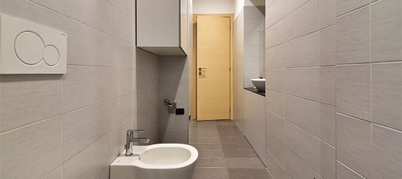 Квартира с 1 спальней в Комо, Италия № 319622 8