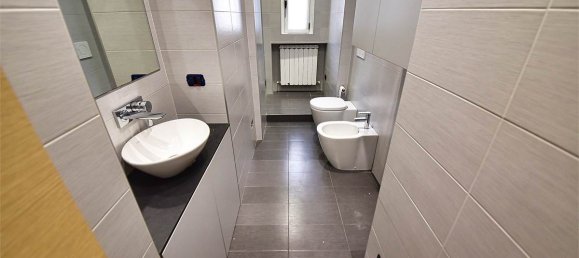 Квартира с 1 спальней в Комо, Италия № 319622 10