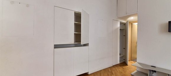 Квартира с 1 спальней в Комо, Италия № 319622 15