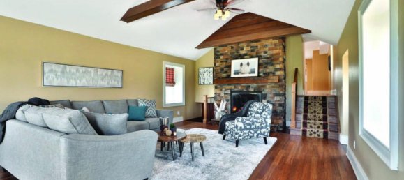 3 bedrooms Farm in Burlington, Canada No. 1529 3