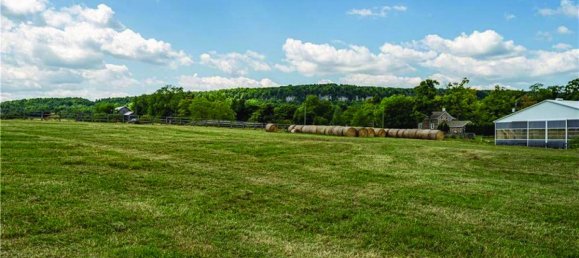 3 bedrooms Farm in Burlington, Canada No. 1529 10