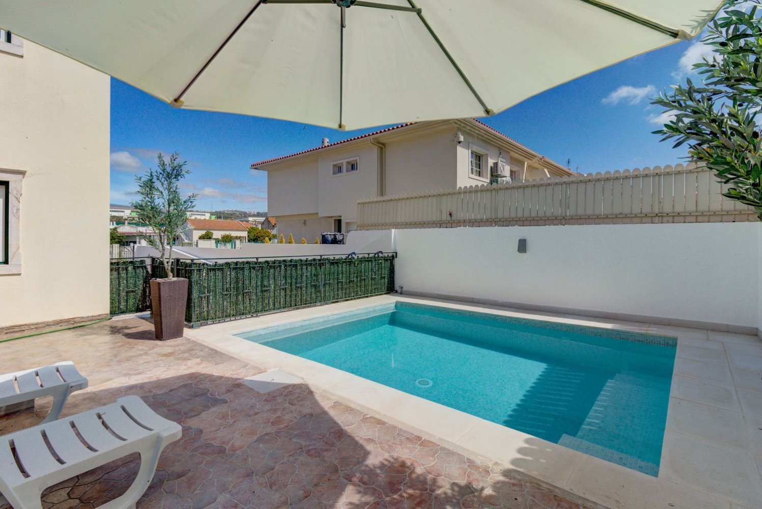 5 chambres Maison à Vialonga, Portugal No. 190017