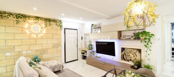 2 bedrooms Apartment in Erba, Italy No. 304580 2