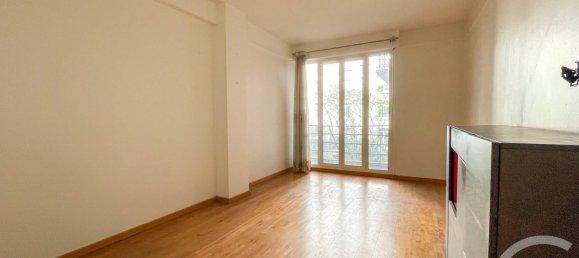 2 bedrooms Apartment in Paris, France No. 163144 9