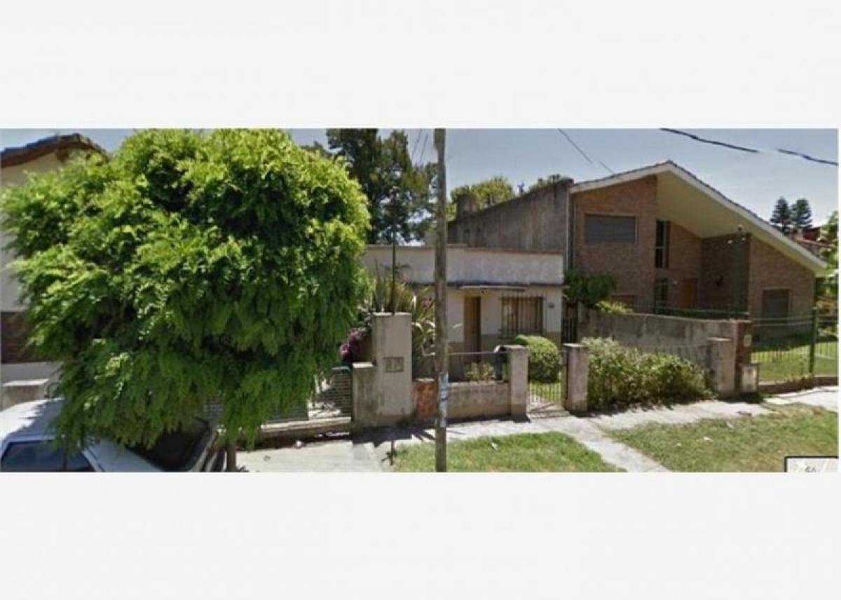 2 bedrooms House in Quilmes, Argentina No. 79512