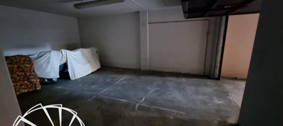 43m² Garage in Prato, Italy No. 23626 7