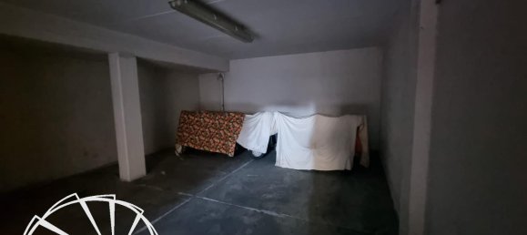43m² Garage in Prato, Italy No. 23626 5