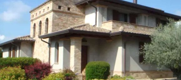 17-Zimmer Villa in Bastia Umbra, Italy, Nr. 46705 15