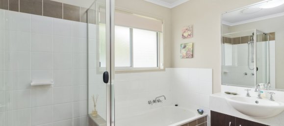 4 Schlafzimmer Haus in Reedy Creek, Australia, Nr. 1181 11