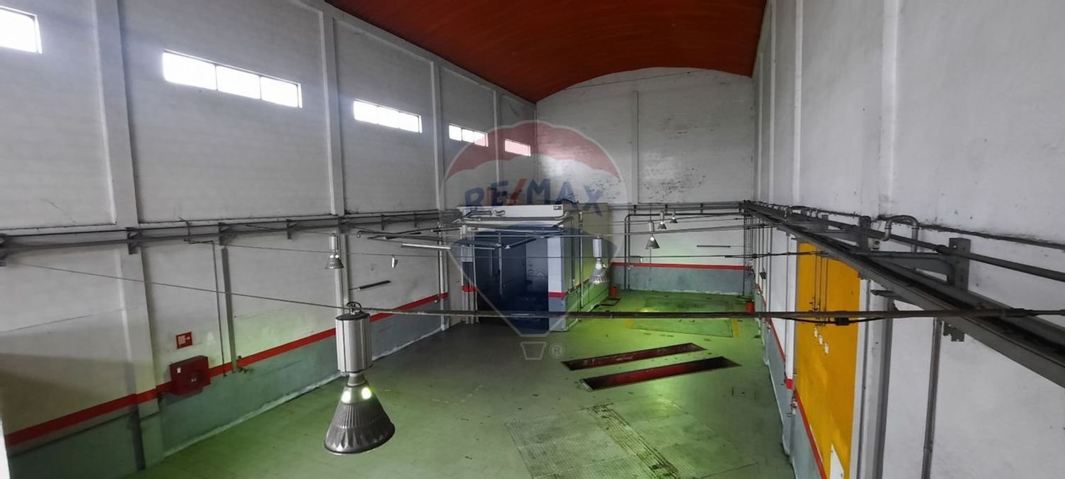 330m² Warehouse in Anca, Portugal No. 56058