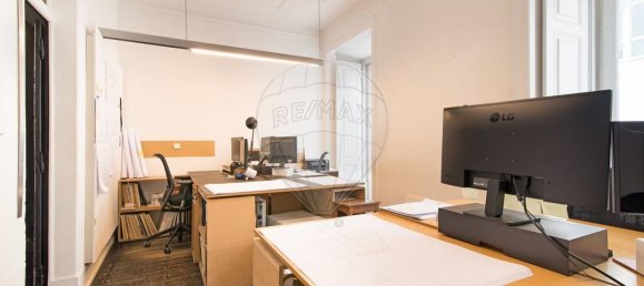 6 bedrooms Apartment in Lisbon, Portugal No. 70277 3