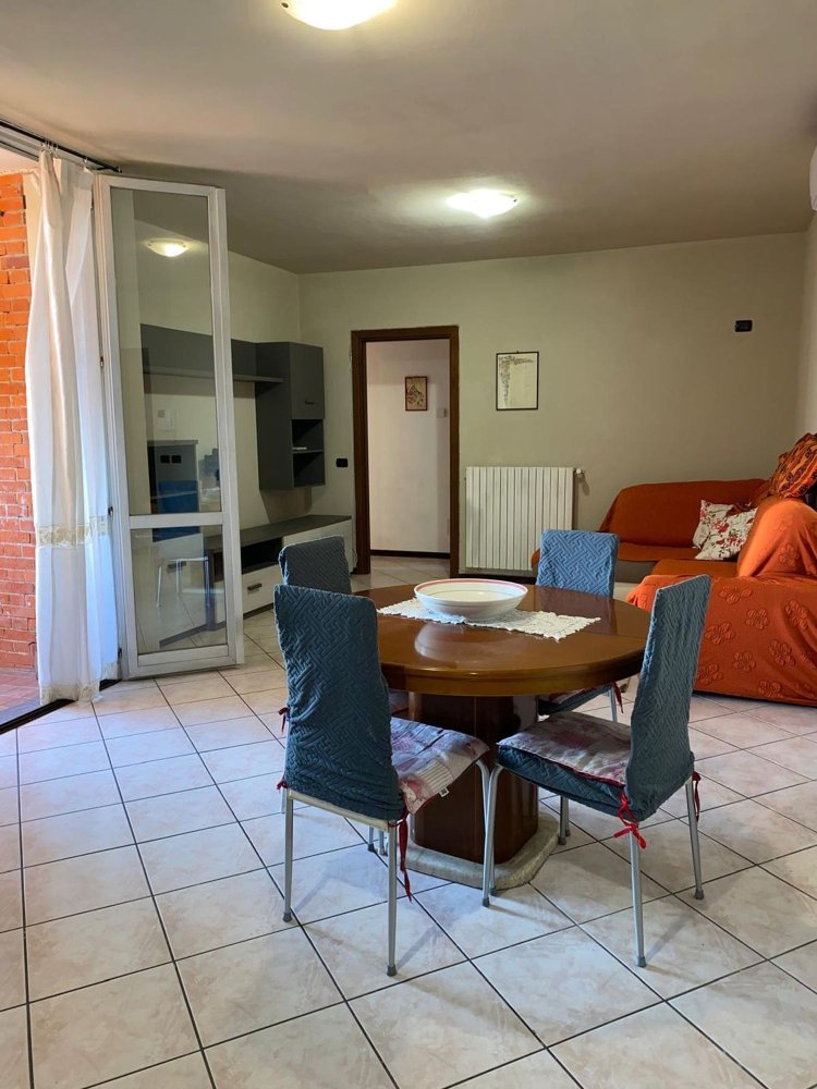 3 bedrooms Apartment in Cameri, Italy No. 374622