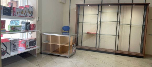 3 rooms Commercial property in Bari, Italy No. 21997 6