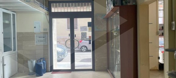 3 rooms Commercial property in Bari, Italy No. 21997 11