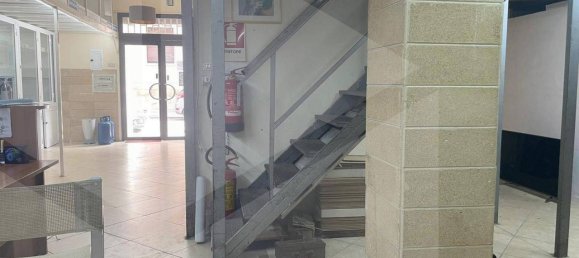 3 rooms Commercial property in Bari, Italy No. 21997 5