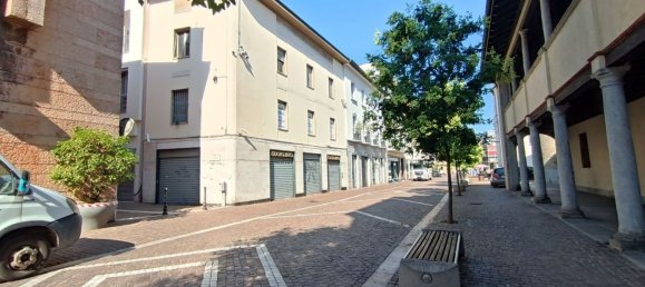 355m² Building in Gallarate, Italy No. 363514 2