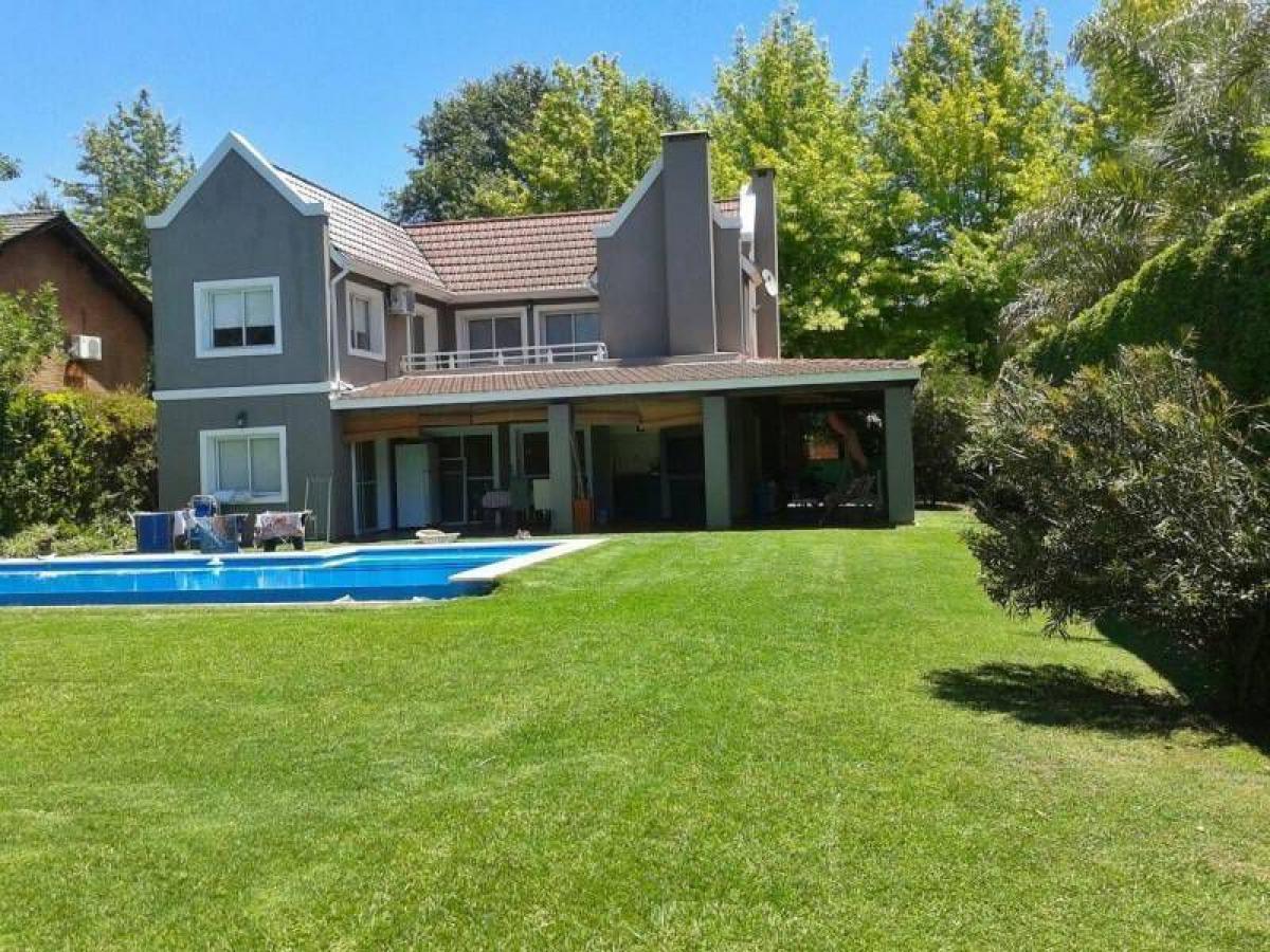 3 bedrooms House in Pilar, Argentina No. 15518