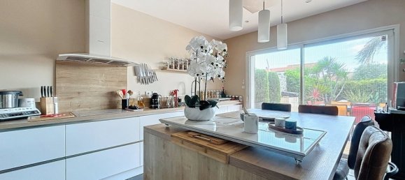 4 bedrooms Villa in Saint-Jean-Lasseille, France No. 347192 10