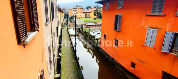 3 bedrooms Apartment in Alzano Lombardo, Italy No. 121029 2