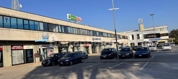 226m² Commercial property in Rocca San Giovanni, Italy No. 164944 11